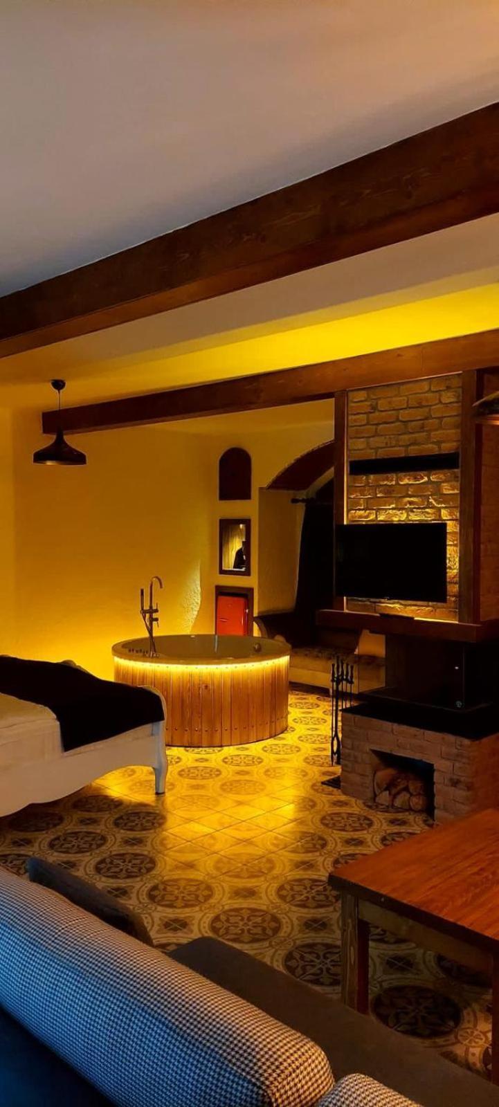 Ida Colors Hotel อัลทิโนลุค ภายนอก รูปภาพ